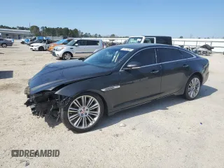 2015 Jaguar XJ with VIN SAJWA2GZ5F8V87671, listed as a Copart auction lot 46526865 with 44,382 mi miles and Salvage Title. Bid and sale history available at carsss.com. Image 1.