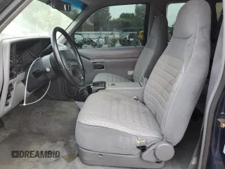 1993 Ford Explorer z VIN 1FMCU24X3PUA44495, wystawiony jako Copart lot #62492444 z przebiegiem 82 105 mil mil oraz Szkody całkowita. Historia ofert i sprzedaży dostępna na DreamBid. Obrazek 7.