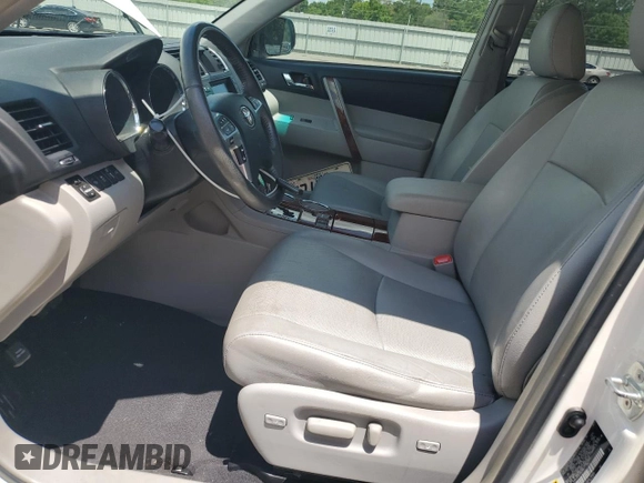 2012 Toyota Highlander Limited with VIN 5TDYK3EH0CS052470, listed as a Copart auction lot 62135025 with 136,043 mi miles and Salvage title. Bid and sale history available at DreamBid. Image 7.