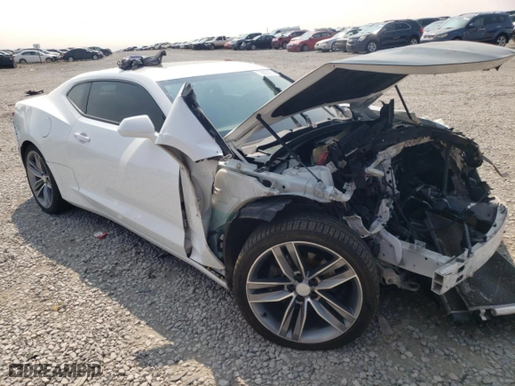 2019 Chevrolet Camaro 2LT with VIN 1G1FC1RXXK0114008, listed as a Copart auction lot 70623814 with 0 mi miles and Salvage Title. Bid and sale history available at carsss.com. Image 4.