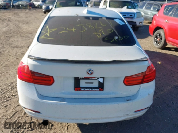 2014 BMW 3 Series 320i xDrive with VIN WBA3C3G51ENR25045, listed as a IAAI auction lot 40615577 with 150,046 mi miles. Bid and sale history available at carsss.com. Image 15.