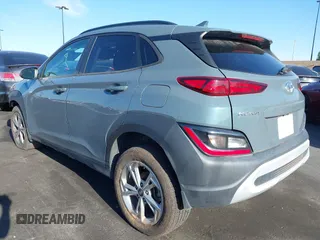 2022 Hyundai Kona SEL with VIN KM8K62AB2NU812222, listed as a IAAI auction lot 41960027 with 83,529 mi miles. Bid and sale history available at carsss.com. Image 3.