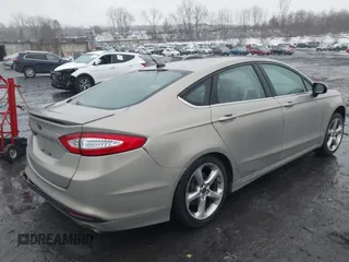 2016 Ford Fusion S with VIN 3FA6P0G78GR138247, listed as a IAAI auction lot 41570370 with 137,922 mi miles. Bid and sale history available at carsss.com. Image 4.