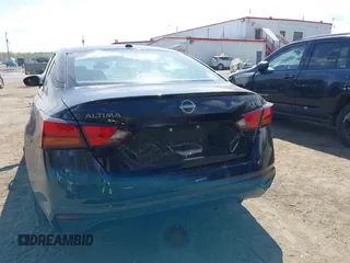 2024 Nissan Altima 2.5 SV with VIN 1N4BL4DV6RN365012, listed as a IAAI auction lot 42093508 with 32,045 mi miles. Bid and sale history available at carsss.com. Image 15.