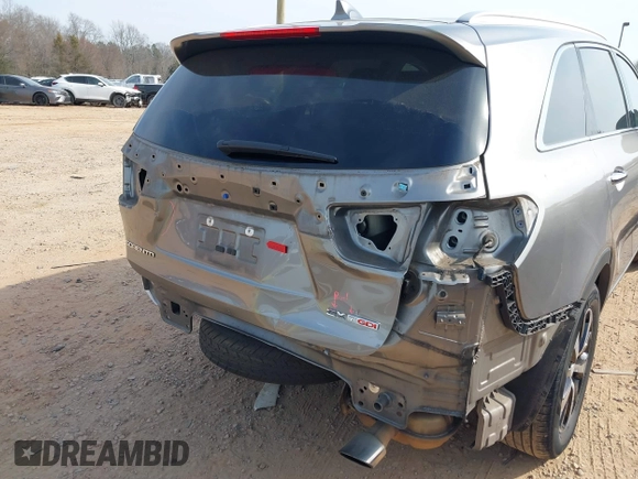 2017 Kia Sorento EX with VIN 5XYPHDA11HG277686, listed as a IAAI auction lot 41790097 with 70,799 mi miles and . Bid and sale history available at carsss.com. Image 6.