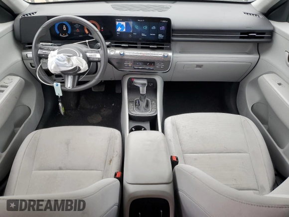 2024 Hyundai Kona SEL z VIN KM8HBCAB9RU159499, wystawiony jako Copart lot #60731815 z przebiegiem 26 835 mil mil oraz Szkoda całkowita • Salvage title. Historia ofert i sprzedaży dostępna na DreamBid. Obrazek 8.