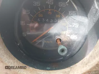 1989 Chevrolet Chevy Van z VIN 1GBEG25K9K7155815, wystawiony jako IAAI lot #41926158 z przebiegiem 634 259 mil mil oraz . Historia ofert i sprzedaży dostępna na DreamBid. Obrazek 7.