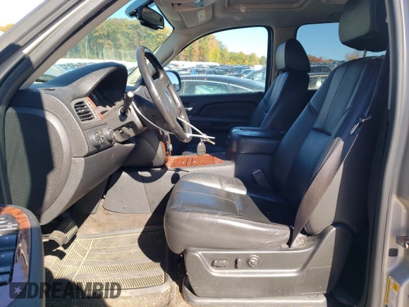 2008 Chevrolet Avalanche LTZ with VIN 3GNFK12398G251731, listed as a Copart auction lot 75665554 with 175,899 mi miles and Clean Title. Bid and sale history available at DreamBid. Image 7.