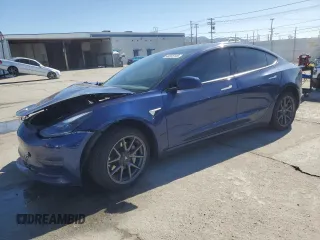 2023 Tesla Model 3 z VIN 5YJ3E1EA3PF552397, wystawiony jako Copart lot #48565145 z przebiegiem 55 157 mil mil oraz Szkoda całkowita • Salvage title. Historia ofert i sprzedaży dostępna na DreamBid. Obrazek 1.