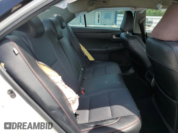 2015 Toyota Camry XLE z VIN 4T1BF1FK8FU044038, wystawiony jako Copart lot #56412165 z przebiegiem 68 363 mil mil oraz Czysty tytuł • Clean title. Historia ofert i sprzedaży dostępna na DreamBid. Obrazek 10.