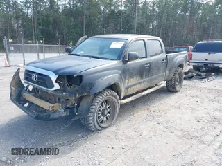 2013 Toyota Tacoma with VIN 3TMMU4FN1DM062090, listed as a IAAI auction lot 41572140 with 246,070 mi miles. Bid and sale history available at carsss.com. Image 17.