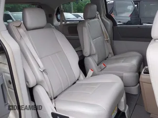 2010 Chrysler Town & Country Touring with VIN 2A4RR5D14AR133746, listed as a IAAI auction lot 42116450 with 221,775 mi miles. Bid and sale history available at carsss.com. Image 8.