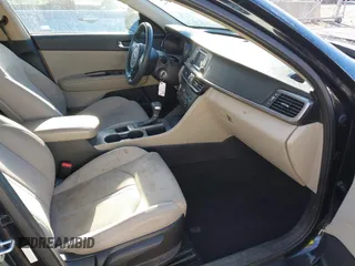 2016 Kia Optima LX z VIN 5XXGT4L30GG076989, wystawiony jako IAAI lot #41835878 z przebiegiem 150 567 mil mil oraz . Historia ofert i sprzedaży dostępna na DreamBid. Obrazek 5.