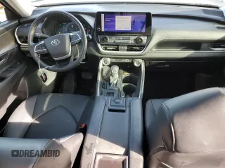 2024 Toyota Highlander XLE z VIN 5TDAAAA56RS006753, wystawiony jako Copart lot #43558345 z przebiegiem 86 961 mil mil oraz Szkoda całkowita • Salvage title. Historia ofert i sprzedaży dostępna na DreamBid. Obrazek 8.