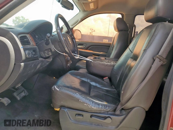 2007 Chevrolet Avalanche 3LT z VIN 3GNEC12097G108386, wystawiony jako Copart lot #59820845 z przebiegiem Nie podano mil oraz Czysty tytuł • Clean title. Historia ofert i sprzedaży dostępna na DreamBid. Obrazek 7.