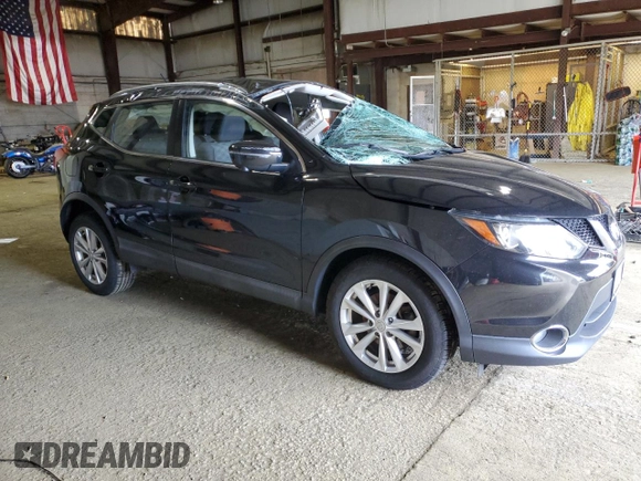2017 Nissan Rogue SL z VIN JN1BJ1CR2HW125857, wystawiony jako Copart lot #50471535 z przebiegiem 67 462 mil mil oraz Szkoda całkowita • Salvage title. Historia ofert i sprzedaży dostępna na DreamBid. Obrazek 4.