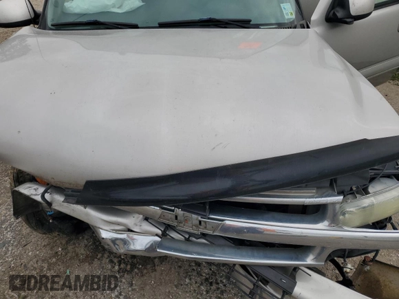 2004 Chevrolet Suburban LT with VIN 1GNEC16Z64J135810, listed as a Copart auction lot 84643984 with 243,355 mi miles and Salvage Title. Bid and sale history available at carsss.com. Image 13.