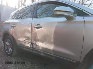 2019 Lincoln MKC Select with VIN 5LMCJ2D97KUL16479, listed as a IAAI auction lot 41789894 with 45,700 mi miles. Bid and sale history available at carsss.com. Image 21.