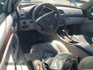 2003 Mercedes-Benz CLK 320 z VIN WDBLK65GX3T132846, wystawiony jako Copart lot #58442175 z przebiegiem 165 580 mil mil oraz Szkoda całkowita • Salvage title. Historia ofert i sprzedaży dostępna na DreamBid. Obrazek 8.