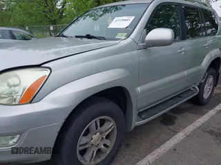 2004 Lexus GX 470 with VIN JTJBT20XX40032417, listed as a IAAI auction lot 42150885 with 180,568 mi miles. Bid and sale history available at carsss.com. Image 6.
