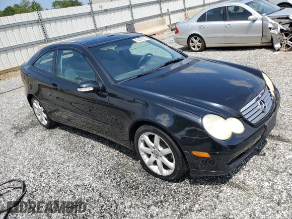 2004 Mercedes-Benz C 230 Kompressor z VIN WDBRN40J64A602392, wystawiony jako Copart lot #60058975 z przebiegiem Nie podano mil oraz Szkoda całkowita • Salvage title. Historia ofert i sprzedaży dostępna na DreamBid. Obrazek 4.