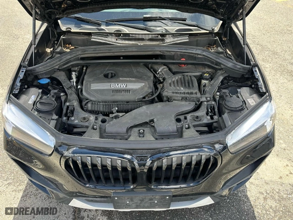 2021 BMW X1 xDrive28i with VIN WBXJG9C07M5T90381, listed as a Copart auction lot 52593635 with 40,611 mi miles and Clean Title. Bid and sale history available at carsss.com. Image 5.