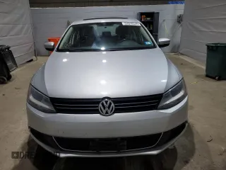 2013 Volkswagen Jetta SE с VIN 3VWDX7AJ4DM359557, выставлен на аукционе Copart как лот 52078505 с пробегом 146 339 миль миль и Списание • Salvage title. История ставок и продаж доступна на DreamBid. Изображение 5.