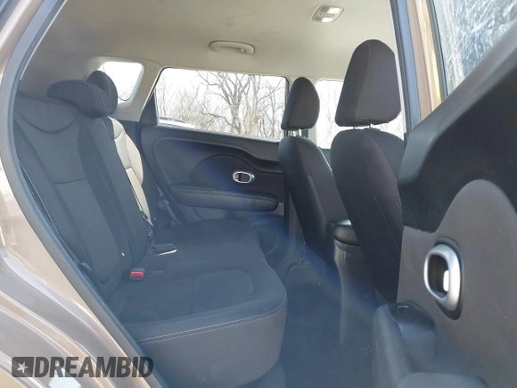 2016 Kia Soul with VIN KNDJN2A26G7331748, listed as a IAAI auction lot 41720004 with 59,674 mi miles. Bid and sale history available at carsss.com. Image 8.