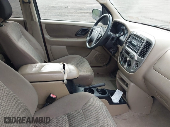 2004 Ford Escape XLT with VIN 1FMYU93154DA14180, listed as a IAAI auction lot 42430706 with 266,213 mi miles and . Bid and sale history available at DreamBid. Image 5.