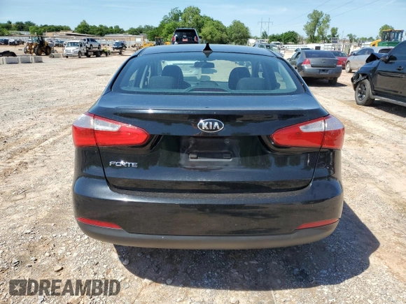 2016 Kia Forte LX z VIN KNAFK4A65G5555308, wystawiony jako Copart lot #55080565 z przebiegiem 49 250 mil mil oraz Szkoda całkowita • Salvage title. Historia ofert i sprzedaży dostępna na DreamBid. Obrazek 6.