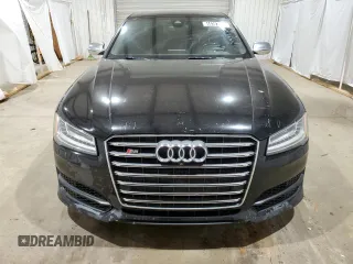 2017 Audi S8 z VIN WUAJ5AFD4HN901296, wystawiony jako Copart lot #44347595 z przebiegiem 80 045 mil mil oraz Czysty tytuł • Clean title. Historia ofert i sprzedaży dostępna na DreamBid. Obrazek 5.