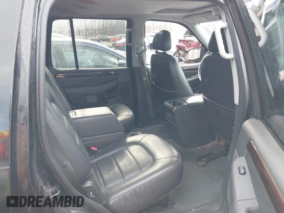 2005 Ford Explorer Limited z VIN 1FMZU75W65UB07633, wystawiony jako IAAI lot #41727802 z przebiegiem 211 202 mil mil oraz . Historia ofert i sprzedaży dostępna na DreamBid. Obrazek 8.