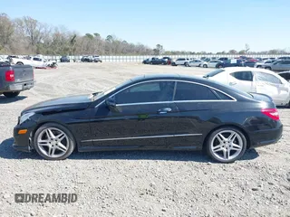 2011 Mercedes-Benz E-Class E 550 with VIN WDDKJ7CB7BF076428, listed as a IAAI auction lot 41785339 with 111,582 mi miles. Bid and sale history available at carsss.com. Image 13.