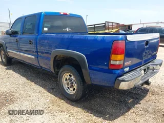 2003 GMC Sierra 1500HD SLE z VIN 1GTGC13UX3F195598, wystawiony jako IAAI lot #42284322 z przebiegiem Nie podano mil oraz . Historia ofert i sprzedaży dostępna na DreamBid. Obrazek 3.