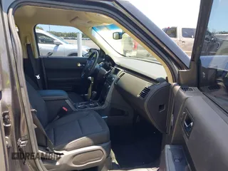 2018 Ford Flex SE z VIN 2FMGK5B89JBA18548, wystawiony jako IAAI lot #42211678 z przebiegiem 87 327 mil mil oraz . Historia ofert i sprzedaży dostępna na DreamBid. Obrazek 5.