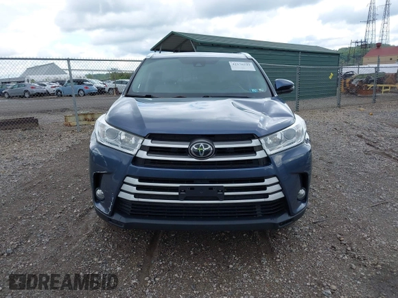 2017 Toyota Highlander XLE with VIN 5TDJZRFH8HS391841, listed as a IAAI auction lot 42170249 with 93,362 mi miles and . Bid and sale history available at DreamBid. Image 12.
