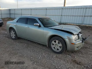 2006 Chrysler 300 C with VIN 2C3LK63H56H375581, listed as a Copart auction lot 81982794 with 104,915 mi miles and Clean Title. Bid and sale history available at carsss.com. Image 4.