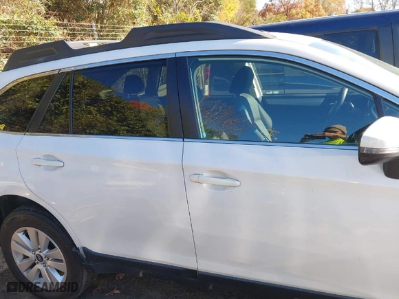 2019 Subaru Outback Premium with VIN 4S4BSAFC5K3249255, listed as a IAAI auction lot 40916871 with 145,305 mi miles. Bid and sale history available at carsss.com. Image 13.