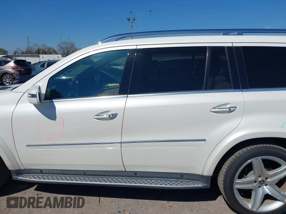2012 Mercedes-Benz GL-Class GL 550 with VIN 4JGBF8GE5CA782121, listed as a IAAI auction lot 41669506 with 77,737 mi miles. Bid and sale history available at carsss.com. Image 14.