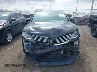 2017 Lincoln MKX Reserve с VIN 2LMPJ8LR3HBL14806, выставлен на аукционе IAAI как лот 41846846 с пробегом 131 477 миль миль и . История ставок и продаж доступна на DreamBid. Изображение 6.