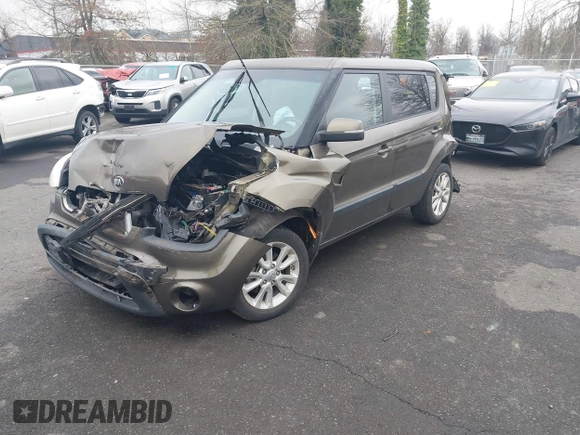 2013 Kia Soul ! with VIN KNDJT2A63D7537954, listed as a IAAI auction lot 41367467 with 91,580 mi miles. Bid and sale history available at carsss.com. Image 16.