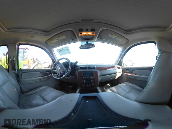 2007 Chevrolet Suburban LT with VIN 3GNFK16397G116032, listed as a IAAI auction lot 42391864 with 226,280 mi miles and . Bid and sale history available at DreamBid. Image 18.