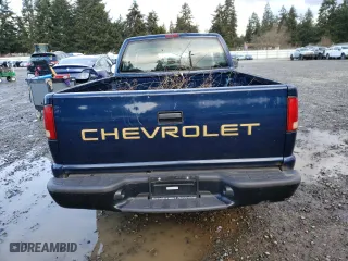 2000 Chevrolet S-10 LS with VIN 1GCCS1449Y8130785, listed as a Copart auction lot 47471365 with 75,343 mi miles and Salvage Title. Bid and sale history available at carsss.com. Image 6.