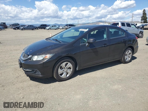2013 Honda Civic LX z VIN 2HGFB2F50DH577942, wystawiony jako Copart lot #56522225 z przebiegiem 121 156 mil mil oraz Szkoda całkowita • Salvage title. Historia ofert i sprzedaży dostępna na DreamBid. Obrazek 1.