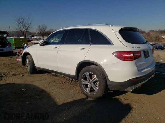 2019 Mercedes-Benz GLC with VIN WDC0G4KB1KF656137, listed as a Copart auction lot 73082562 with 35,893 mi miles. Bid and sale history available at carsss.com. Image 2.