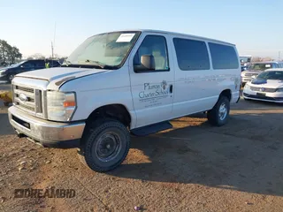 2013 Ford Econoline Passenger XL z VIN 1FMNE1BW1DDA34392, wystawiony jako IAAI lot #41420532 z przebiegiem 65 743 mil mil oraz . Historia ofert i sprzedaży dostępna na DreamBid. Obrazek 2.