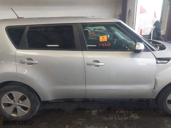 2016 Kia Soul with VIN KNDJN2A22G7843605, listed as a IAAI auction lot 41764200 with NaN miles. Bid and sale history available at carsss.com. Image 14.