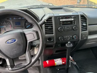 2019 Ford F-550 XL with VIN 1FDUF5GY0KEE44280, listed as a Copart auction lot 49088025 with 69,433 mi miles and Clean Title. Bid and sale history available at carsss.com. Image 9.