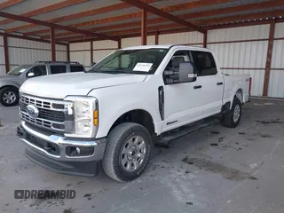 2024 Ford Super Duty F-250 SRW XL with VIN 1FT7W2BT1RED57848, listed as a IAAI auction lot 41544392 with 33,271 mi miles. Bid and sale history available at carsss.com. Image 19.