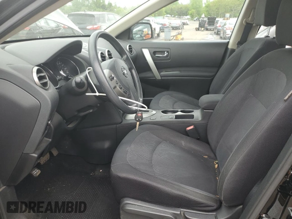 2015 Nissan Rogue S z VIN JN8AS5MV9FW764652, wystawiony jako Copart lot #56735095 z przebiegiem 104 647 mil mil oraz Szkody całkowita. Historia ofert i sprzedaży dostępna na DreamBid. Obrazek 7.